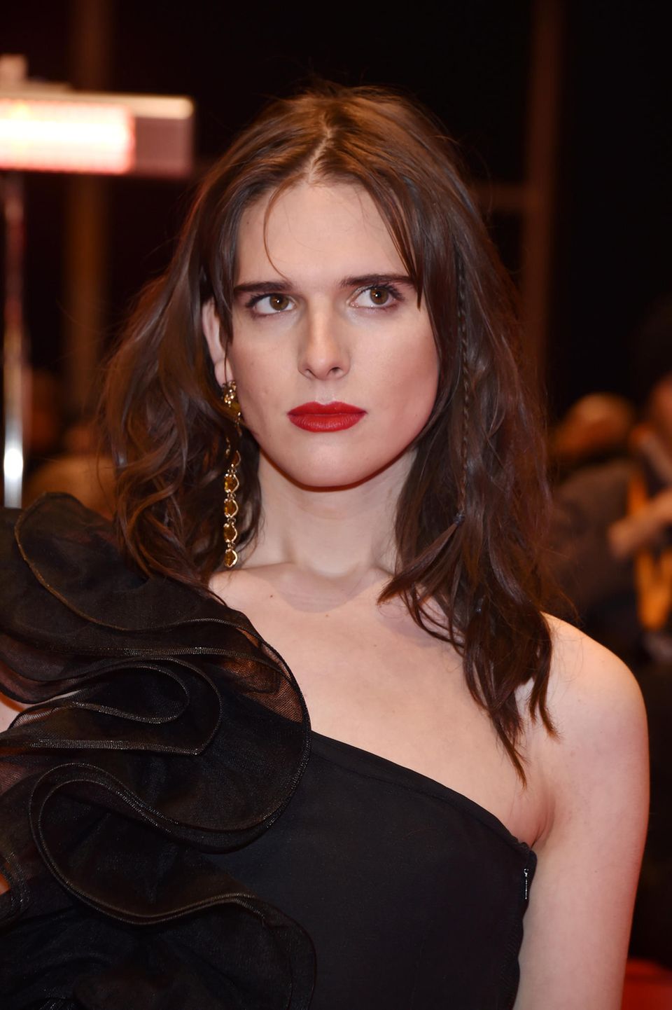 Hari Nef, eine der ersten Trans-Frauen mit weltweitem Modelvertrag