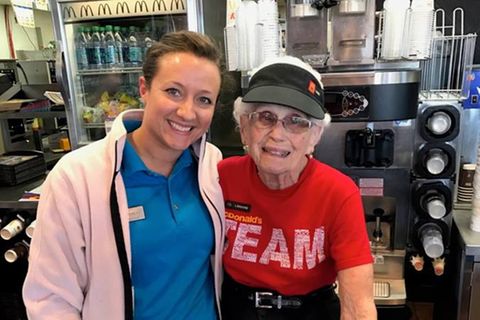 McDonald's: Lorraine Maurer(94) ist sei 44 Jahren bei McDonald's