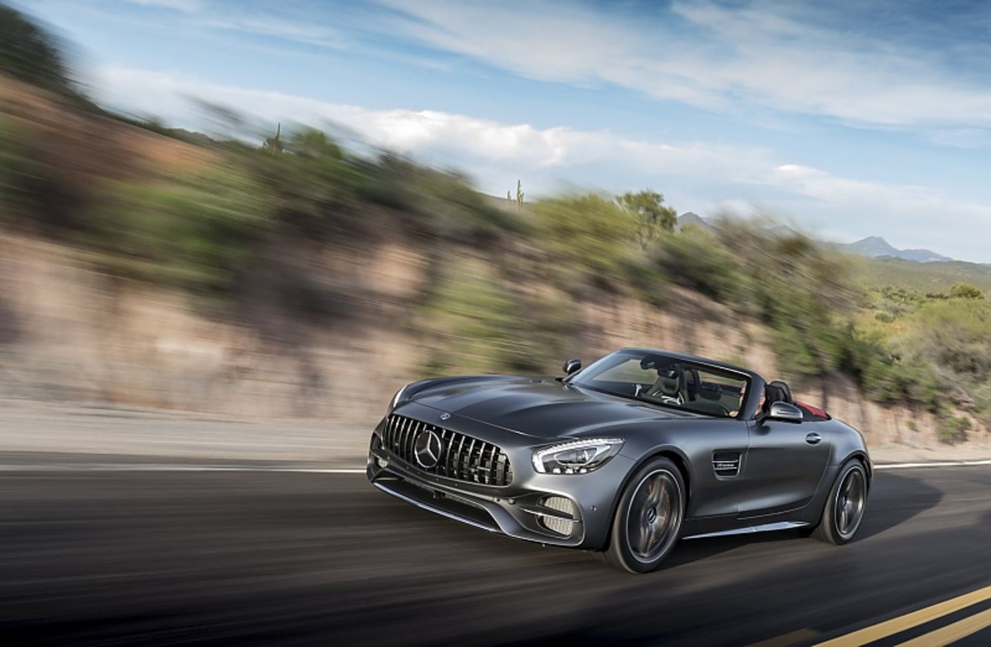 Mercedes AMG GT C Roadster - bis zu 316 km/h schnell