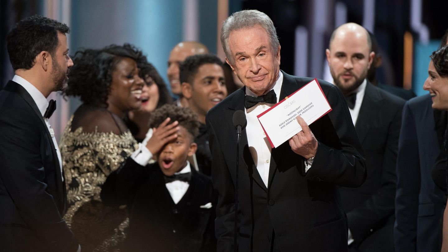 Laudator Warren Beatty bei der Oscarverleihung 2017