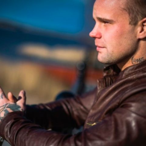 Gegen Fremdenfeindlichkeit: Ex-Nazi kämpft mit einer wichtigen Botschaft gegen Populismus