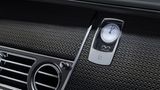 Im Rolls-Royce Black Badge gibt es auch eine analoge Uhr