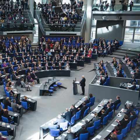 Bundespräsidenten Frank-Walter Steinmeier hält eine Rede im Bundestag