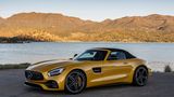 Lange Haube, kurzes Heck und betörende Rundungen: Der GT Roadster hat ideale Proportionen. 
