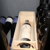 Auch das französische Weingut Château Latour in Bordeaux zählt zu den berühmtesten Weingütern der Welt. Dieser Grand Vin von 1950 wäre einem Sammler mehrere tausend Euro wert und ist daher auch eine gut geeignete Wertanlage. Dieser Wein lagert ebenso in der Winebank Pfalz.