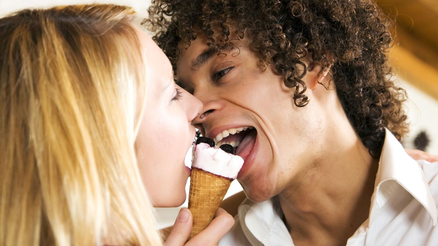 Läuft das Date mit dem Tinder-Flirt gut, kann daraus auch ein ganzes Wochenende werden