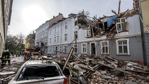 Ein Bild wie aus einem Kriegsgebiet: In Dortmund zerstörte eine Explosion ein Wohnhaus.