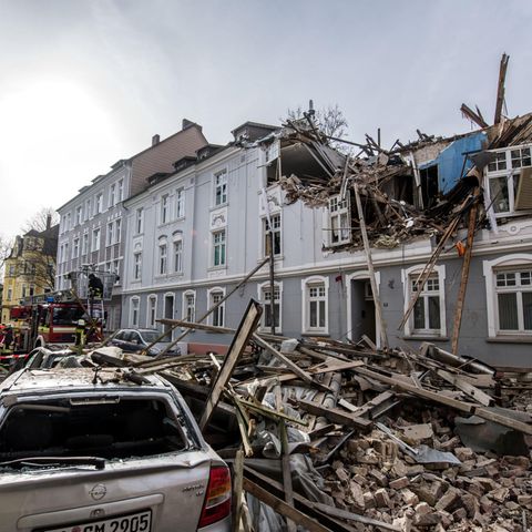 Ein Bild wie aus einem Kriegsgebiet: In Dortmund zerstörte eine Explosion ein Wohnhaus.