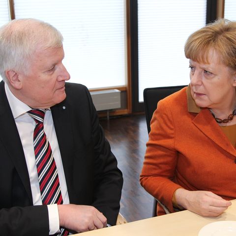Sie mögen sich, sie mögen sich nicht, sie mögen sich: Horst Seehofer und Angela Merkel.