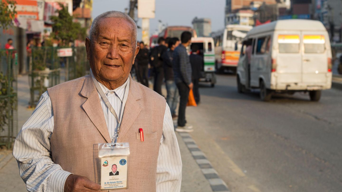 Min Bahadur Sherchan aus Nepal will den Mount Everest besteigen