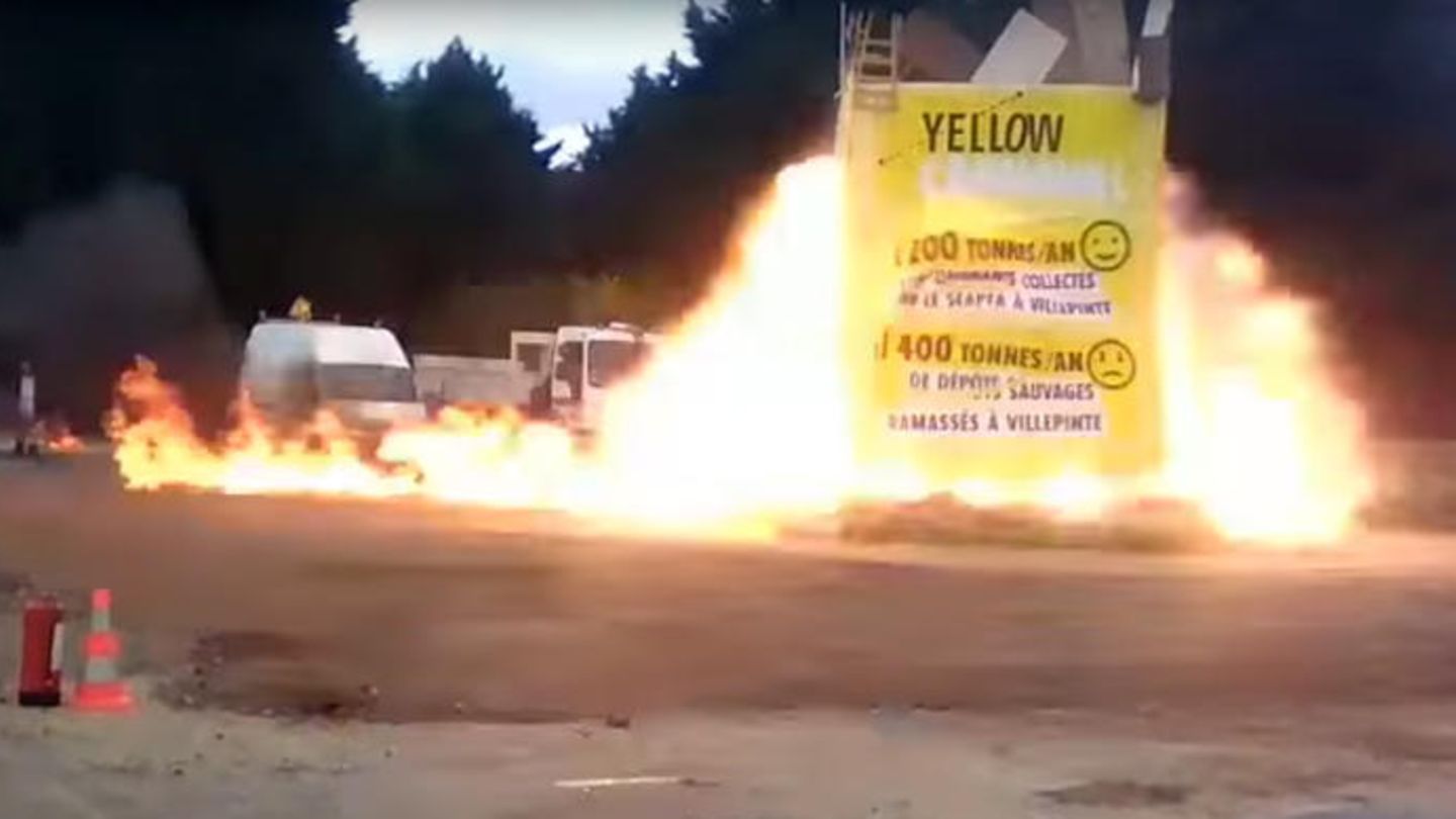 Explosion bei einer Karnevalsfeier