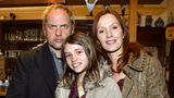 Janina Fautz, Uwe Ochsenknecht und Katja Flint bei den Dreharbeiten zu "Die im Herzen barfuß sind"