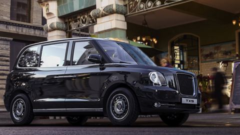Bekanntes Konzept, modern umgesetzt: Die Aluhaut des neuen London-Taxis orientiert sich stark an den Vorgängern. 
