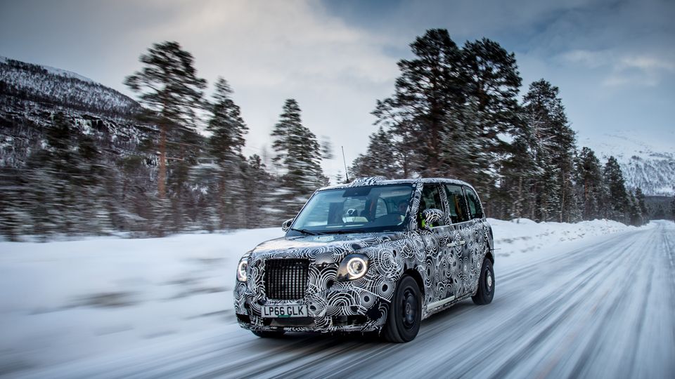 Taxi-Ikone aus England: Eine britische Automobil-Ikone wird fit gemacht für den Weltmarkt: das neue London-Taxi TX5. Eine britische Automobil-Ikone wird fit gemacht für den Weltmarkt: das neue London-Taxi TX5.