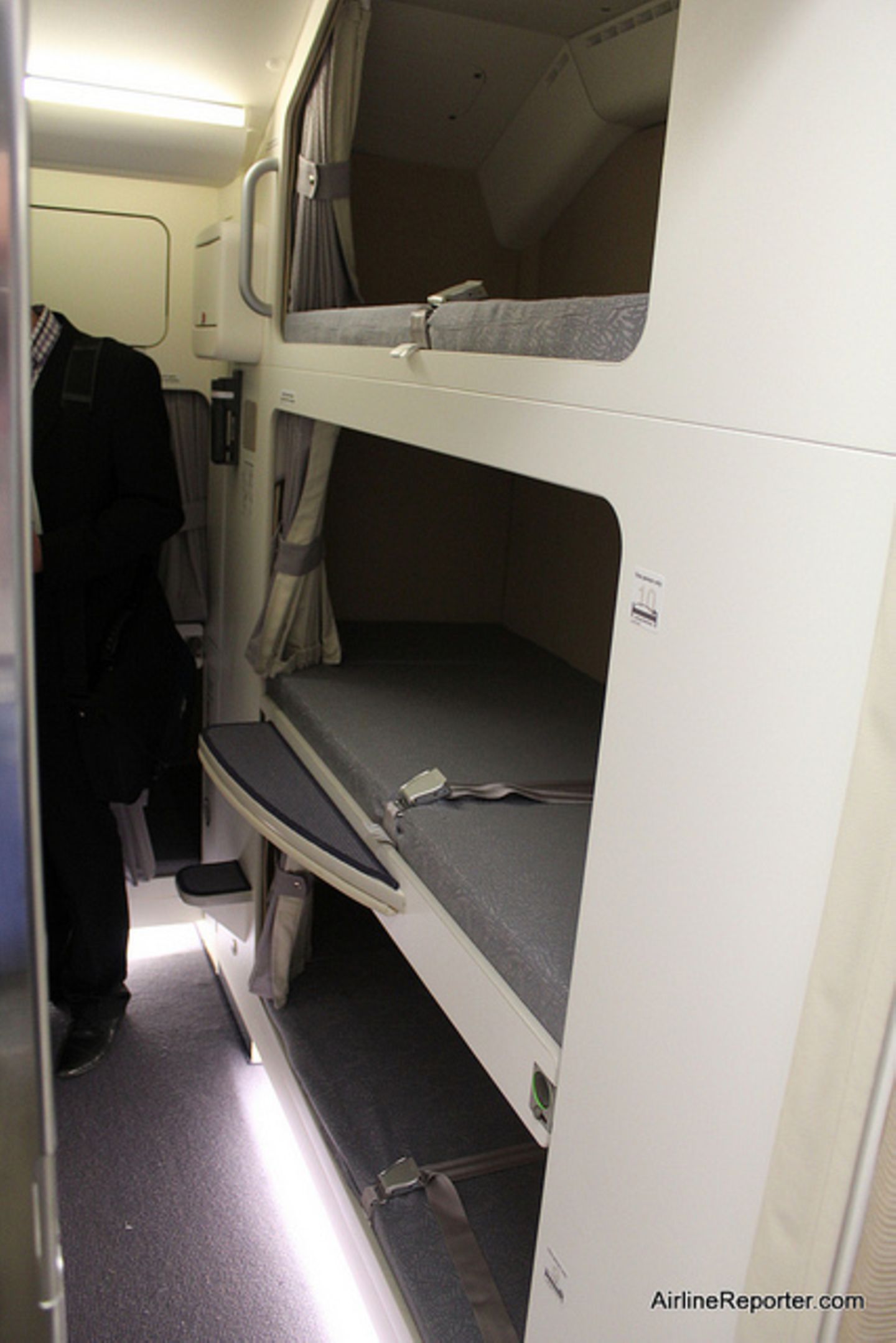 Wo schlafen eigentlich Piloten? Versteckte Schlafzimmer in Flugzeugen