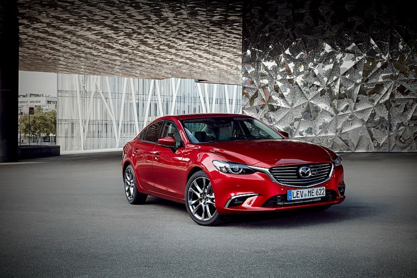 Mazda6 - sauber mit SCR