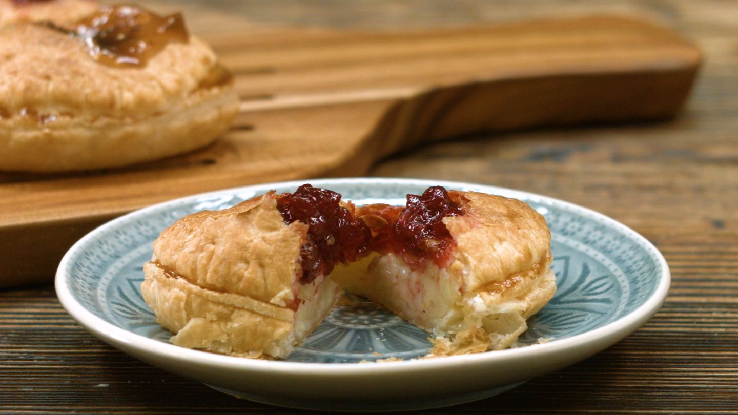 Käse-Blätterteig-Taschen zum Selbermachen | STERN.de Käse-Blätterteig-Taschen zum Selbermachen | STERN.de