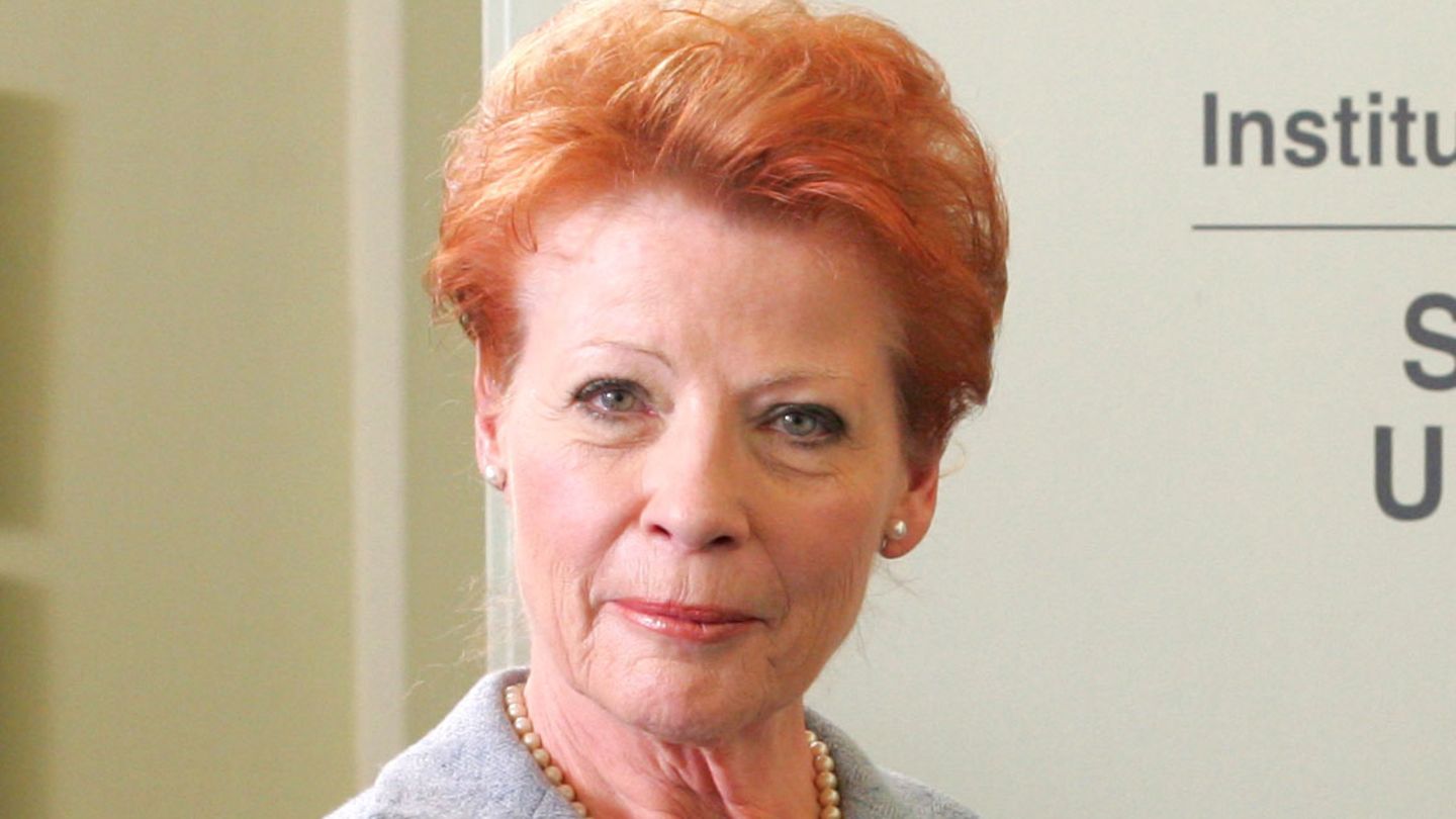 Schauspielerin Renate Schroeter Schauspielerin Renate Schroeter bei Dreharbeiten zur ZDF-Serie "Der letzte Zeuge"