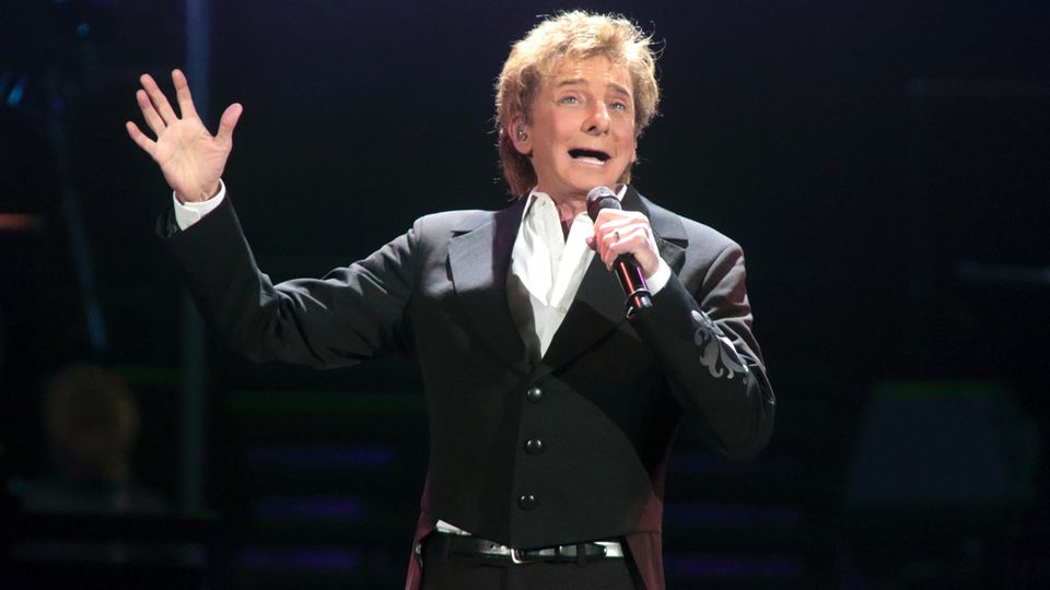 Der Popsänger Barry Manilow hatte jahrelang Angst, seine Fans zu enttäuschen, wenn er sich outete