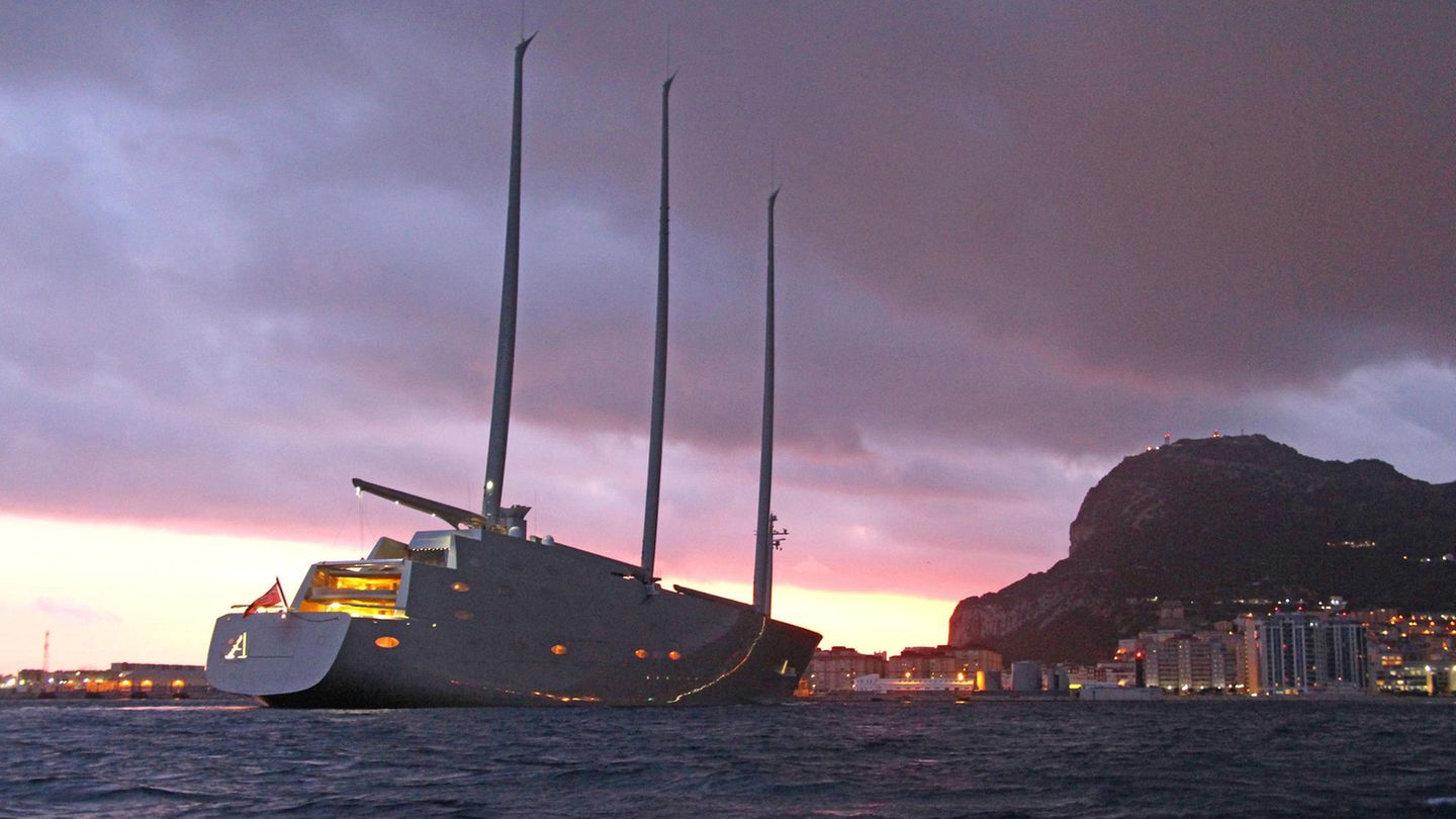 Sailing Yacht A