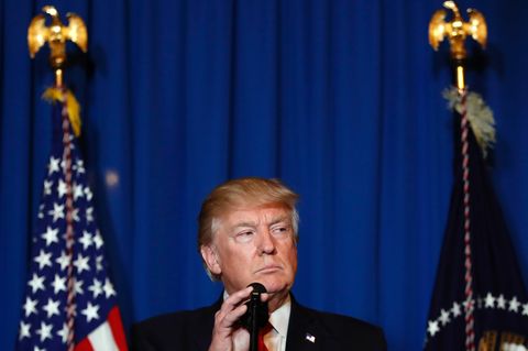 Donald Trump droht