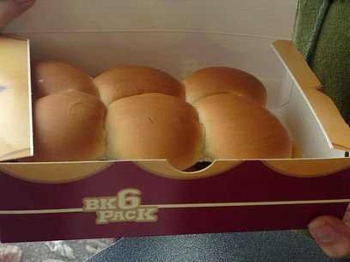Burger King's Burger Shots  In den 1980er Jahren hießen sie "Burger Bundles", dann "Burger Buddies" und in den späten 2000er Jahren "Burger Shots". Die Änderung des Namens hat nichts geholfen: Die kleinen Burgerbrötchen wollte einfach keiner haben.