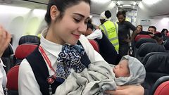 Geburt Im Flugzeug Welchen Pass Erhalten Air Babys Stern De