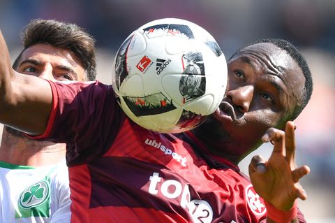 Der 1. FC Kaiserslautern hat gegen Greuther Fürth mit 2:0 gewonnen