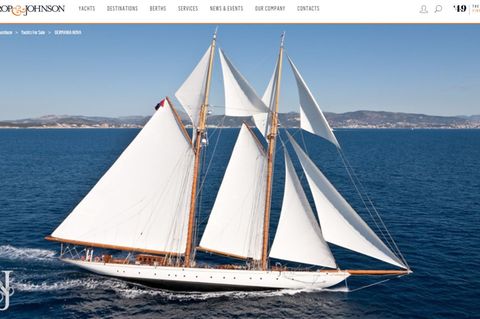 Für 7,5 Millionen Euro wird die Luxusyacht "Germania Nova" auf der Internetseite von "Northrop & Johnson" angeboten. Alle technischen Details sowie weitere Bilder sind darauf zu sehen. Vorheriger Besitzer war der deutsche Unternehmer Jürgen Großmann. Im März starb ein 18-jähriges Mädchen auf der Yacht.