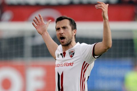 Ingolstadts Mark Suttner feiert den Siegtreffer gegen SV Darmstadt in der Fußball-Bundesliga