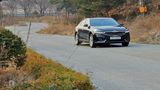 Die Front erinnert stark an die des Volvo S90.