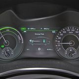 Die Hybridversion macht keinen Hehl aus ihrer Technik.