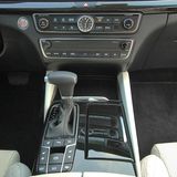 Ein Sechsgang-Automatikgetriebe sorgt für die korrekte Gangwahl.