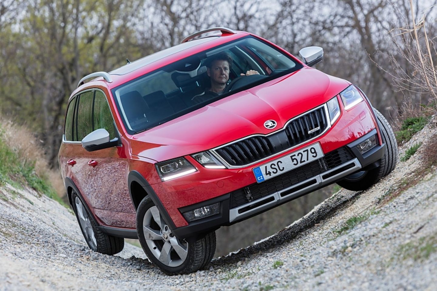Der Skoda Octavia Scout schlägt sich auch im Gelände gut Der Skoda Octavia Scout schlägt sich auch im Gelände gut