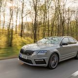 Der Skoda Octavia RS fliegt 15 Millimeter tiefer über den Asphalt, als die "Normalo"- Versionen