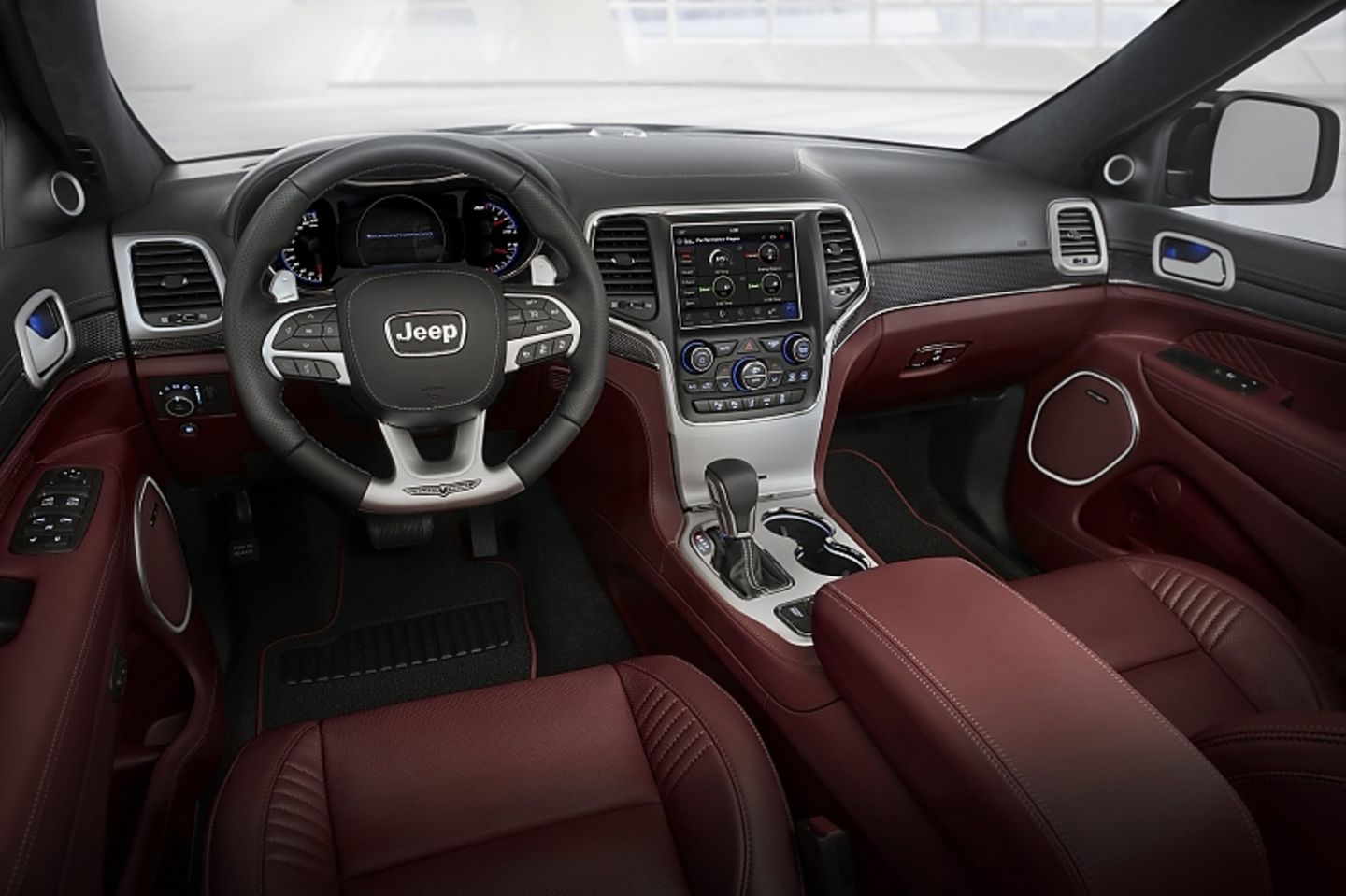 Das Cockpit ist fahrerorientiert