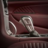 Der Automatik-Wählhebel passt zum sportlichen Auftritt des Jeep Grand Cherokee Trackhawk