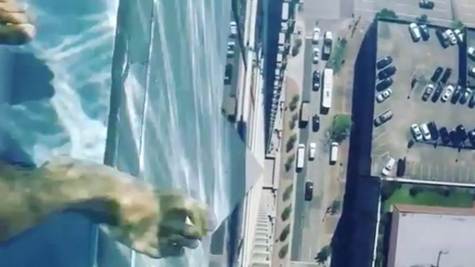 Über den Straßen von Houston: Dieser Infinity Pool ist nichts für Angsthasen Über den Straßen von Houston: Dieser Infinity Pool ist nichts für Angsthasen