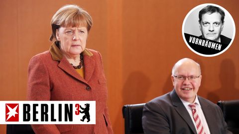 Bundeskanzlerin Angela Merkel setzt im Bundestagswahlkampf auf Peter Altmaier (r.) statt auf den CDU-Generalsekretär
