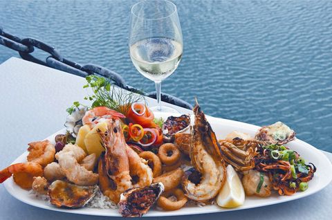 Omeros Bros Seafood  ist bekannt für ausgezeichnetes Essen.