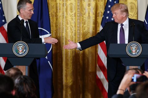 Donald Trump und Nato-Generalsekretär  Jens Stoltenberg