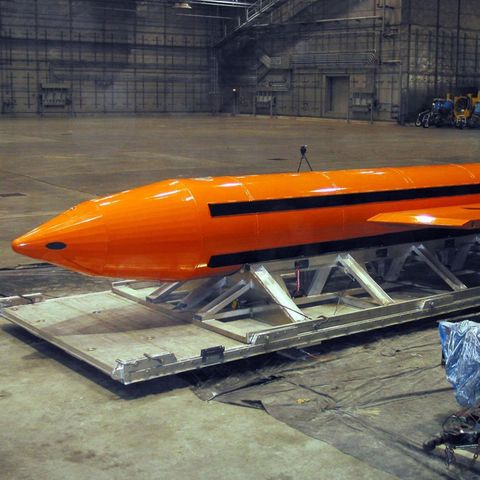 Der Bombentyp GBU-43/B Massive Ordnance Air Blast