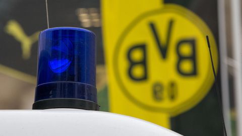 Blaulicht und BVB-Logo: Ermittlungen zum Anschlag auf den Team-Bus gehen weiter