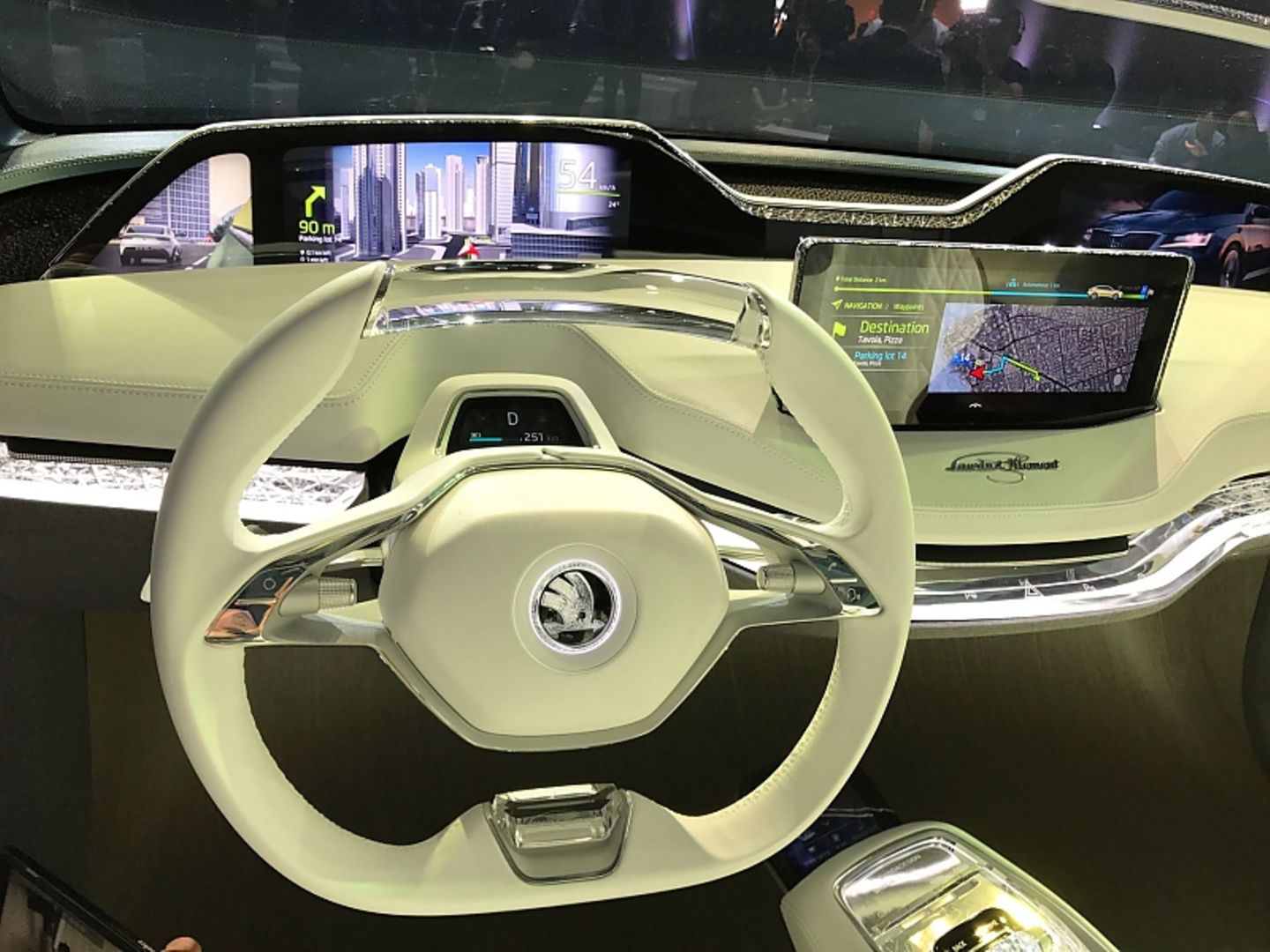 Der Innenraum ist futuristisch