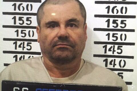 Drogenboss El Chapo, fotografiert mit einer Gefängnistafel, auf der seine Insassennummer notiert ist