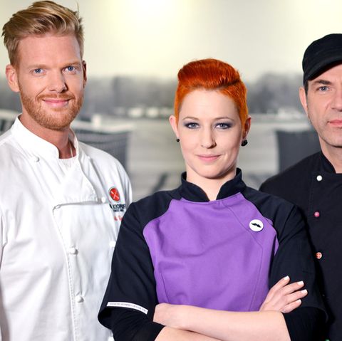 Die "Kochprofis" Nils Egtermeyer, Meta Hiltebrand und Ole Plogstedt (von links) seien auch nur gutbezahlte Schauspieler. So der Vorwurf einer Wirtin, die nach der Sendung ihr Restaurant schließen muss.