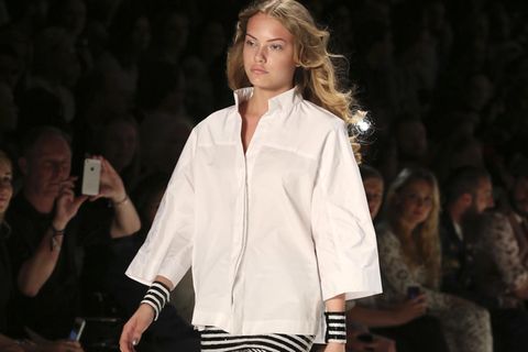 Cheyenne Savannah Ochsenknecht auf dem Laufsteg der Riani Fashion Show in Berlin