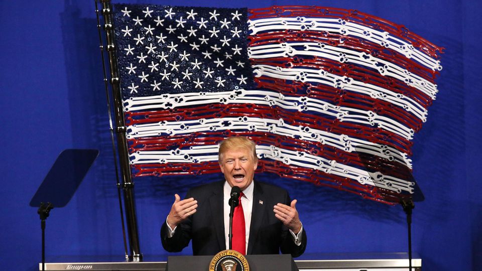Donald Trump wettert in Kenosha/Wisconsin über den Missbrauch von Visa für Hochqualifizierte