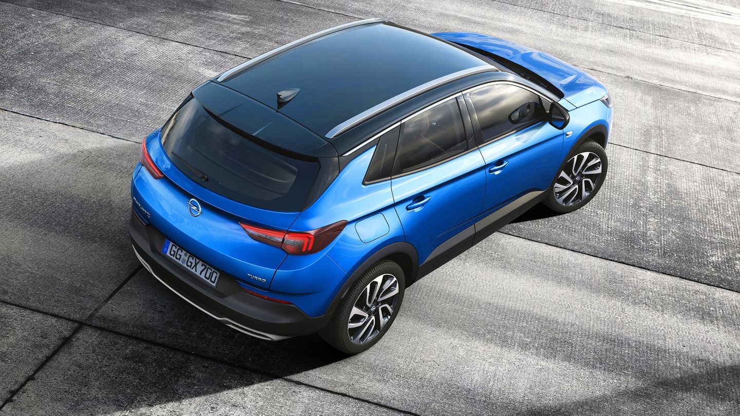 Lifestyle-SUV: Das große Opel-SUV gibt es mit Zweifarb-Lackierung und natürlich mit hübschen Felgen. 