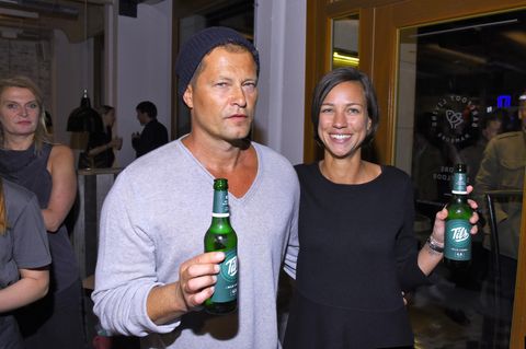 Til Schweiger und seine damalige Lebensgefährtin Marlene Shirley bei der Eröffnung seines Restaurants "Barefood Deli" in Hamburg